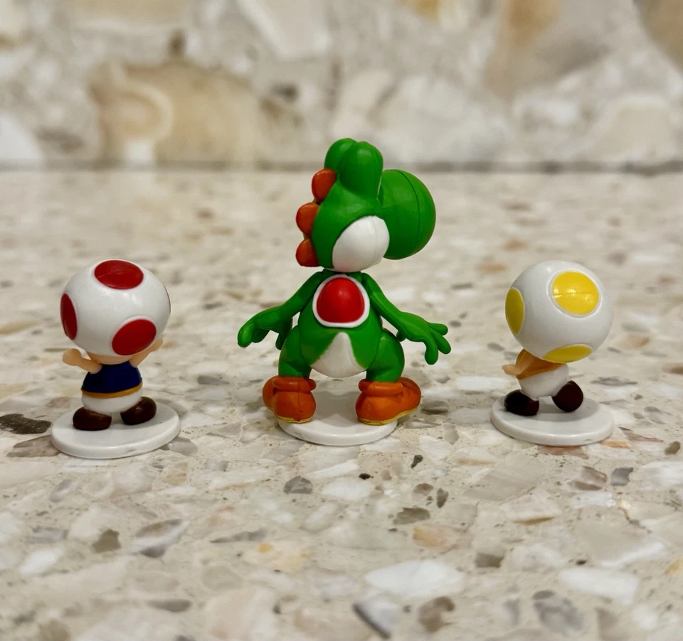 Super Mario Bros Mini Figs -Shaky Tower Yoshi Toad Figura Amarilla Juego Nintendo Foto 3 de 3