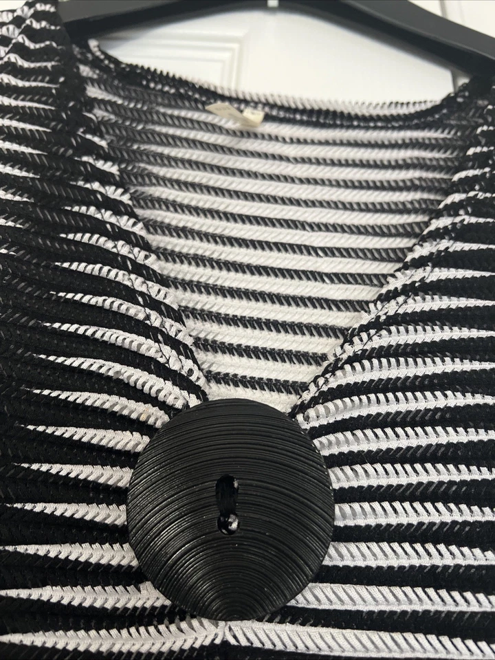 India Boutique Chic Blanco y Negro Rayas Atemporal Natación Cubre Talla Única Foto 3 de 4