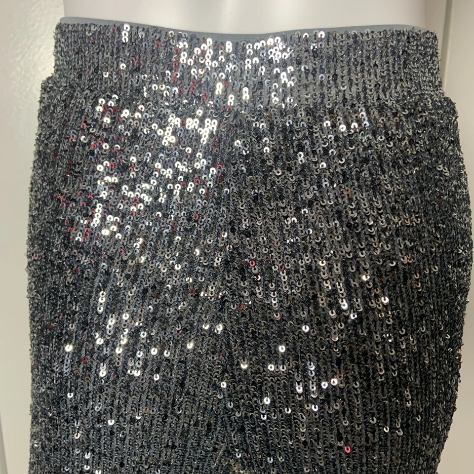 Pantalones de lentejuelas de cable y calibre pequeños gris plateado elásticos para mujer NYE Foto 3 de 4