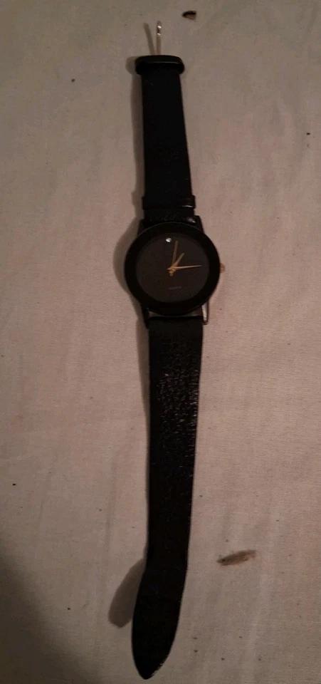 Black & Gold tone Futura Watch, Leather Band  Buckle Bad  Needs Battery  - Image 3 of 4