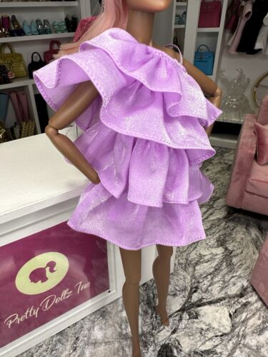 Integrity Toys Three Of Hearts Hollis Hughes Modepuppe Minikleid Rock Kleid - Bild 4 von 7