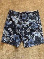 American Eagle Outfitters Mens Hawaiian Print Flowers Shorts Size 31 Prep