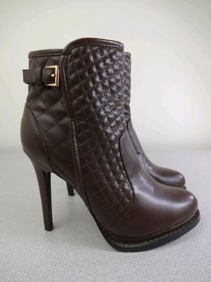 LILIANA Botas Acolchadas con Cremallera al Tobillo Talla 8 Marrón Tacones Altos Bombas Hebilla Usadas en Excelente Condición Foto 2 de 4