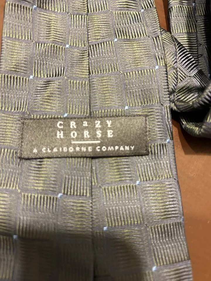 Corbata gris Crazy Horse A Clairborne Company para hombre 100 % seda importada Foto 3 de 4