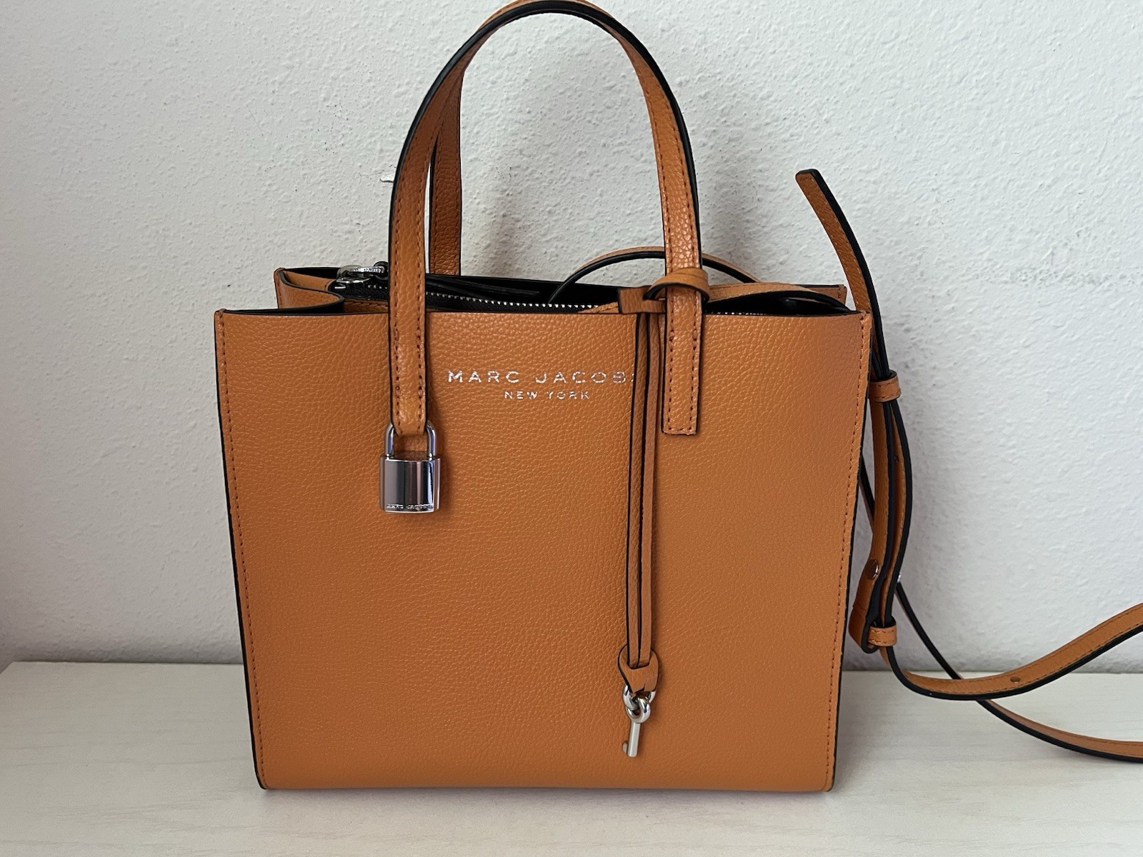Marc Jacobs Mini Grind Leather Crossbody Tote in Desert Sun Excellent Condition