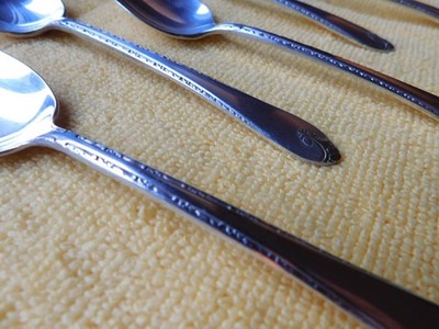Lot of 8 Vintage 1940 Wm Rogers & Son 'EQUISITE' TEASPOONS Silverplate Flatware