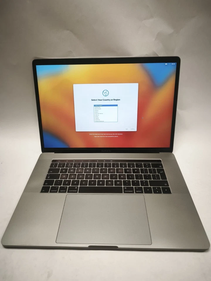 Apple MacBook Pro 15" 2017 · i7 · 16GB · 500GB, photo 2 of 5