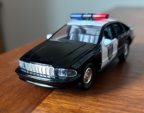 1993 Road Champs 1:43 Die-cast Chevy Caprice Sacramento CA Police Car - Picture 3 of 16
