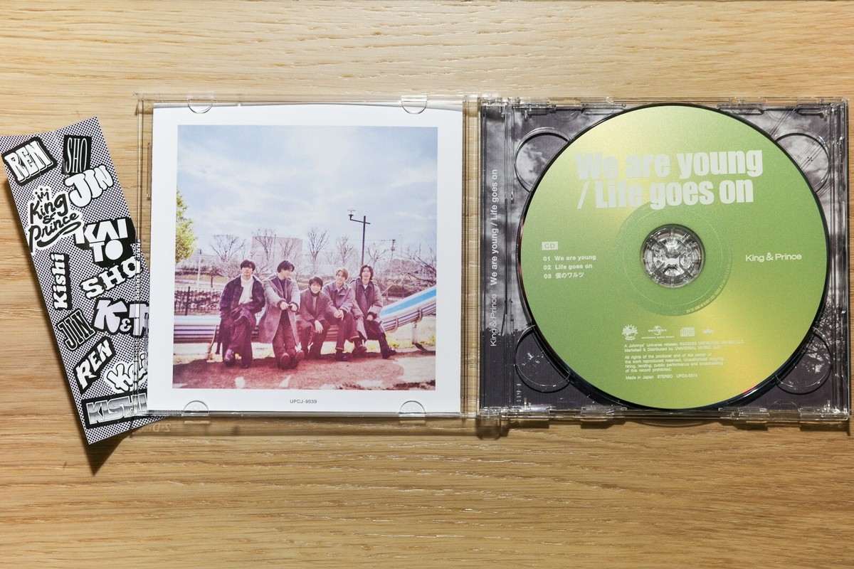 King &amp; Prince - chisa　Life goes on/We are young」 King & Prince - Life Goes On / We Are Young - Version A