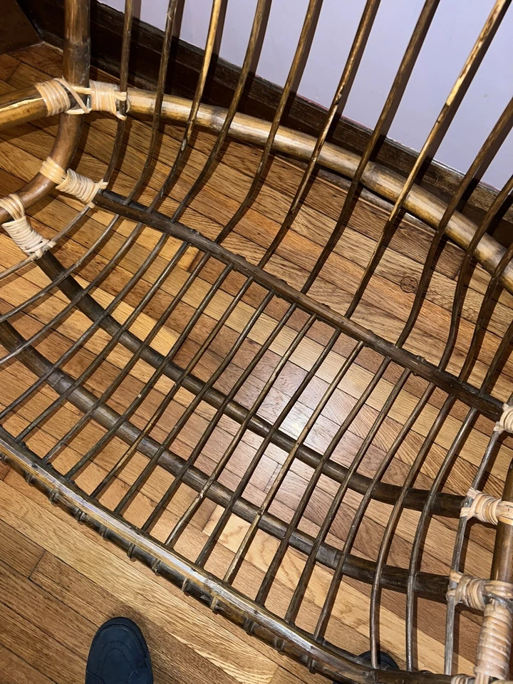 SILLA COLGANTE DE RATÁN VINTAGE MCM TIKI buen estado SOLO RECOGIDA Foto 4 de 4