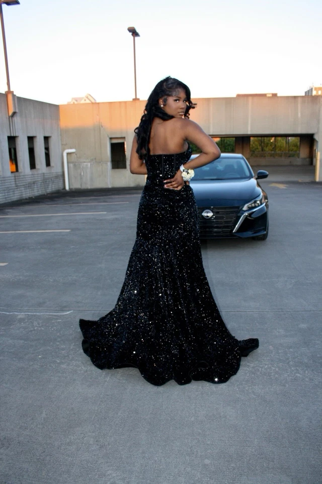 Vestido de graduación personalizado Foto 4 de 4