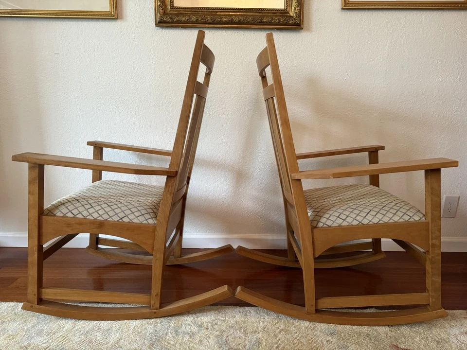 PAR de 2 mecedoras Stickley Harvey Ellis Mission con incrustaciones de cerezo Foto 2 de 4