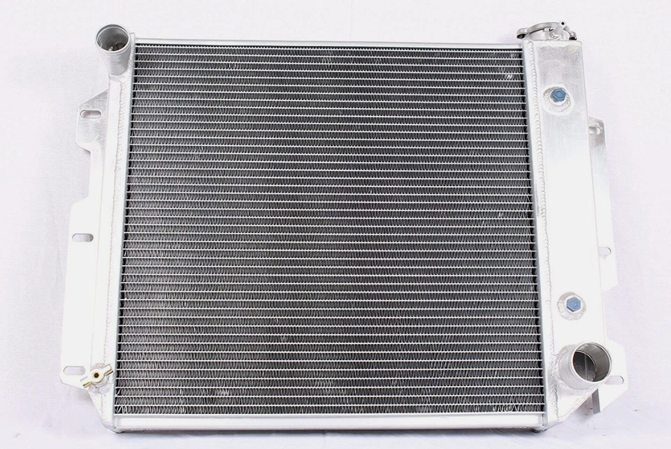 全新 3 行铝制散热器 适用于 1987 - 2006 吉普牧马人 TJ YJ 带雪佛兰 V8 交换 — 第 2/4 张图片