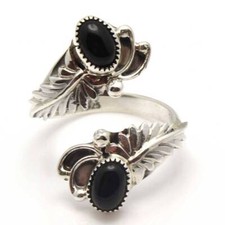 Adjustable Onyx Silver Ring Featuring Leaves