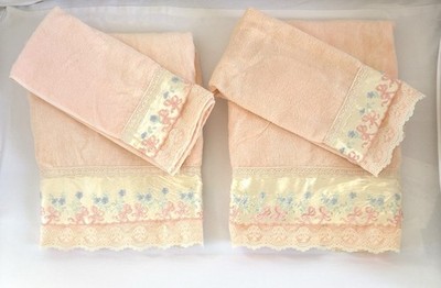 Vintage Jillian Rose Collection Peach RA Briggs USA 2 Bath And 2 Hand Towels