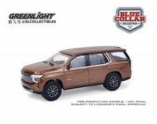 Blue Collar Chevrolet Tahoe 2022 Auburn Metallic 1:64 Scale Greenlight 35300E