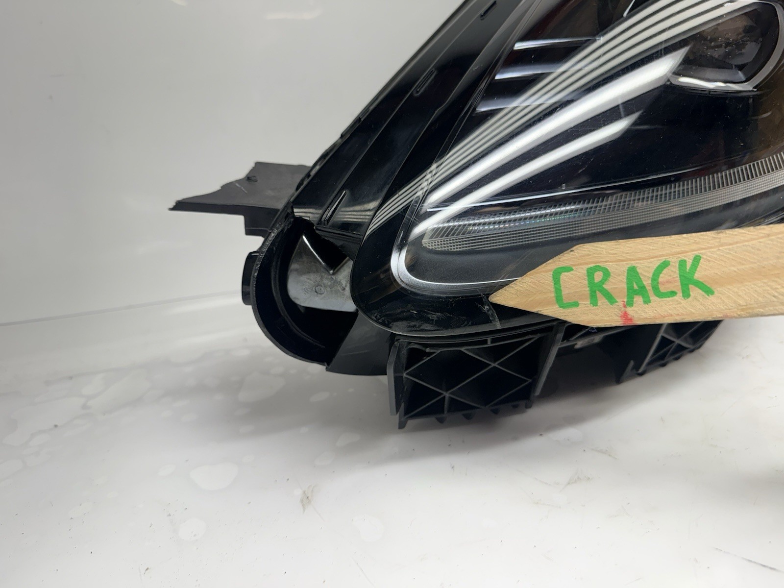 Maserati Grecale 2023-2024 Left Headlight P/N 06702930720