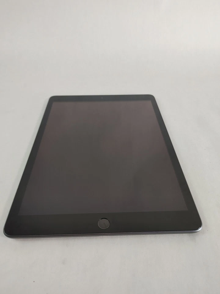 Apple iPad 7th Gen A2197 32 GB iOS 18.7.1 (WiFi Only) - Image 3 of 4