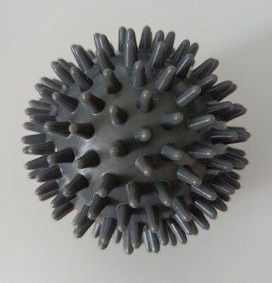 Igelball Igel-Ball Noppenball Massageball ENERGETICS ø 8 cm grau f. HAND FUẞ ...