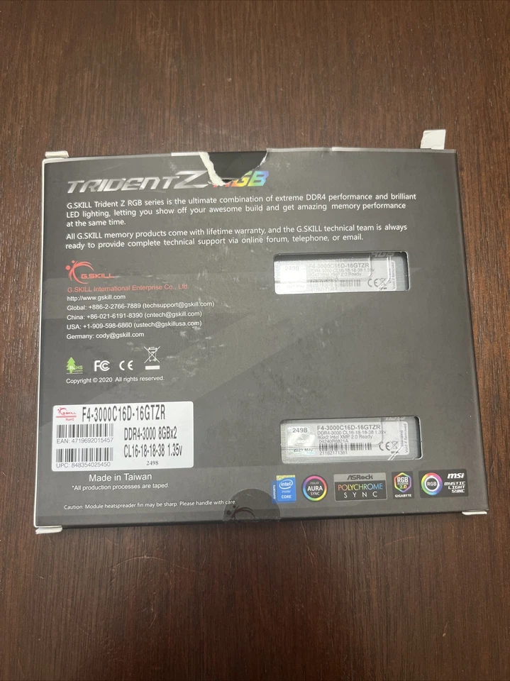 G Skill Trident Z RGB Ram (2x8 GB) DDr4 3000 CL 18, (F4-3000C16D-16GTZR) Foto 2 de 4