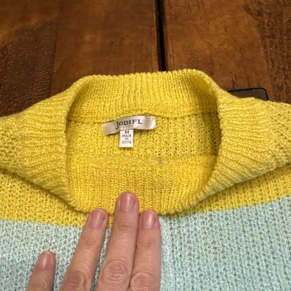 Jodifl Multi-Color Rainbow Striped Sweater Womens size medium EUC Bat Sleeves Foto 2 de 4