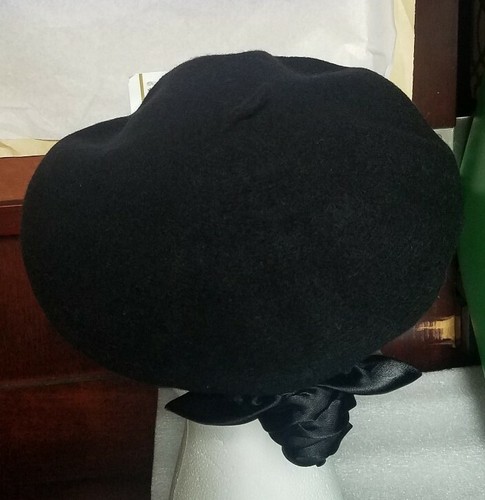 Classic Traditional Women's Solid Color Plain Wool French Beret One Size w /Bow - Picture 6 of 11