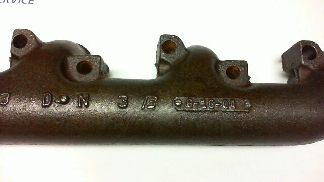 Coletor de escape GM10238373 AC Delco R.H. Mil. Surplus NSN 2815-01-437-1027 - Imagem 3 de 4