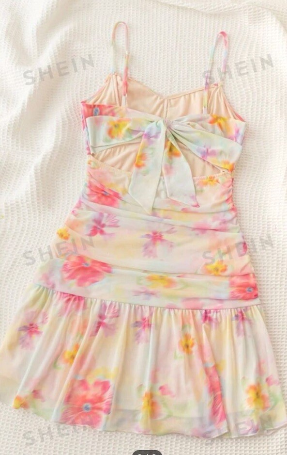 Vestido de verano/fiesta talla S con corte en la parte delantera y moño en la parte posterior NUEVO