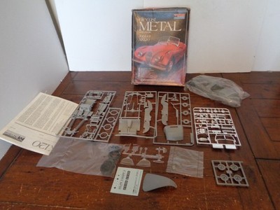 Monogram 6103 Jaguar XK120 Car Kit 1/24 METALL KIT MODEL KIT