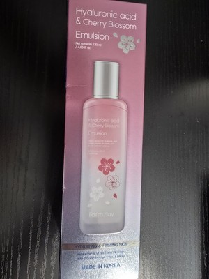 Hyaluronic Acid & Cherry Blossom Emulsion Face Lotion Made In Korea 4.05 Oz. NIB