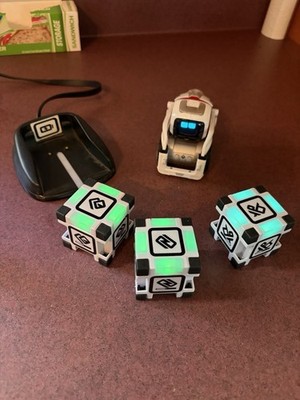 Cozmo Robot By Anki Gen 2 600mah  Upgrade. Full Set Read!!