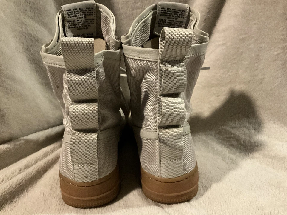Size 6.5 - Nike SF Air Force 1 High Light Bone W - Image 4 of 4