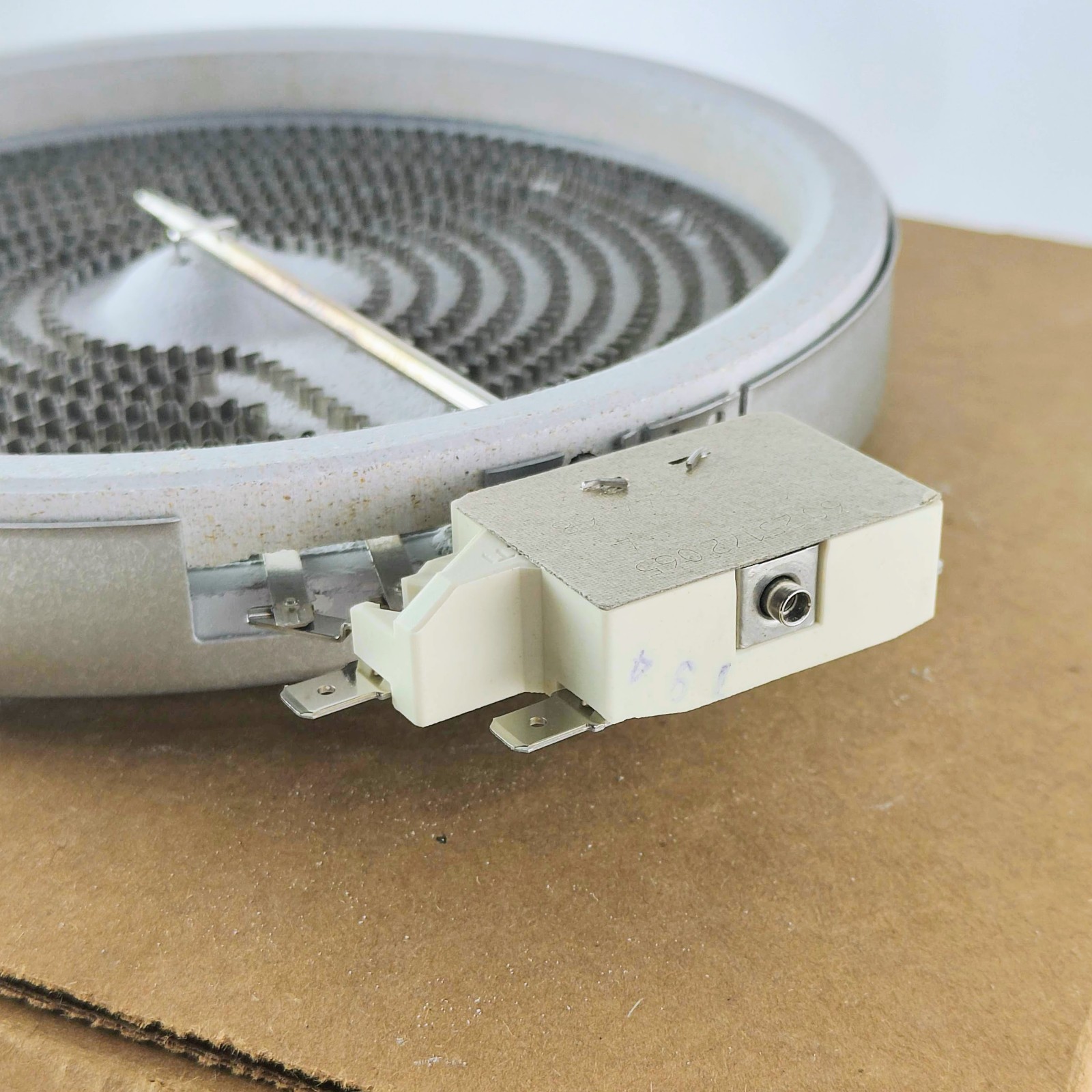 CMR775D18 Range Stove Radiant Burner Heating Element Eye 7 3/4" 1800W w Wire Kit