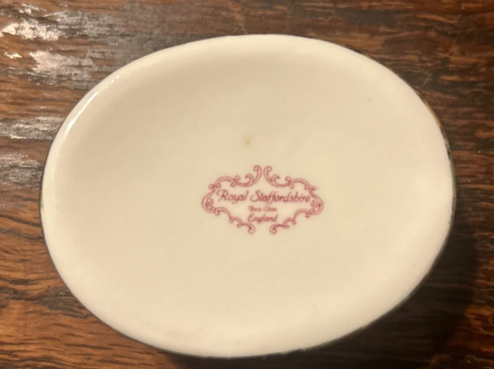 Caja de baratija ovalada Stanfordshire Bone China Inglaterra Guerra Civil Caza de zorros Foto 4 de 4