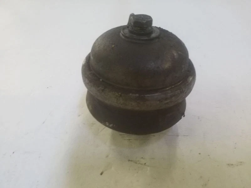 2.3L Left Motor Mount | Fits 1987-1991 Mercedes Benz 190E - Image 3 of 4