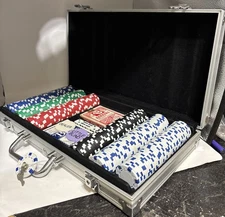 Vintage Metal Case  Poker Chip Set with Dice and 2 Lock Keys Dealer Barkers Card