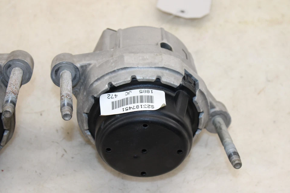 Juego de montaje de motor Chevrolet Corvette 2015-2019 OEM MM122 Foto 2 de 4