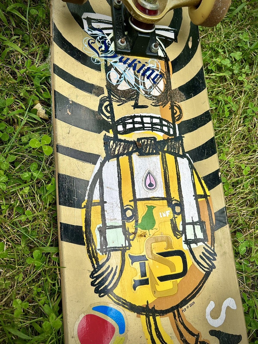 Vintage RARE FLIP SKATEBOARD complete Venture Bastien Zombie