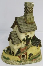 Vintage David Winter, "The House of the Master Mason", Ceramic Cottage.