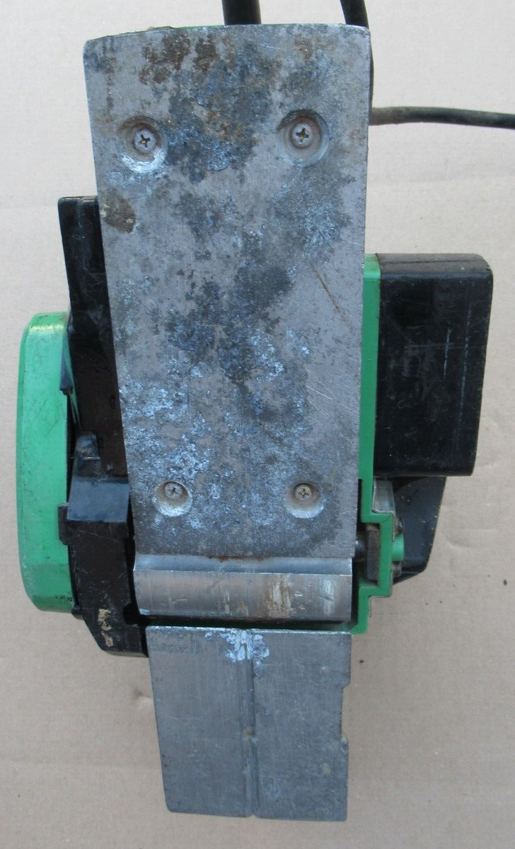 Rabot électrique Bosch P20SA2 720W - Bon état - Filaire 230V