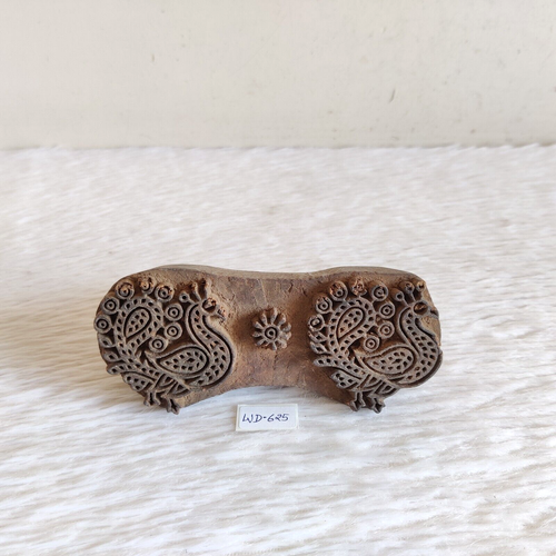 CVHOMEDECO. Primitive Antique Pumpkin Painted Wood Decorative Plate Halloween Display Wooden Plate Home Décor Art, 9-3/4 Inch