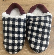 Womens Sz Small 6/7 Black White Checkered Slip On Faux Fur Lined Slippers Plaid