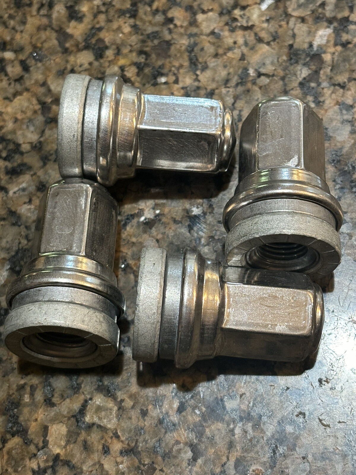 32 F250 F350 Super Duty Stainless Factory OEM Wheel Lug Nuts 14x1.50 HCPZ-1012-B