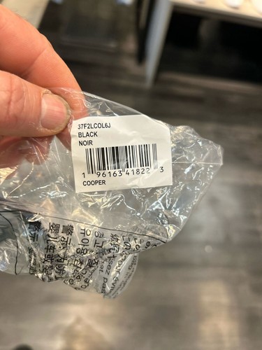 Borsa da volo a tracolla Michael Kors Cooper da uomo firmata con logo nera - Foto 13 di 13