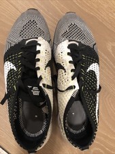 nike flyknit racer black white size 9