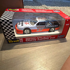 Revell 1:24 Diecast 1997 Chevy Lumina 17 Dale Earnhardt Western Auto