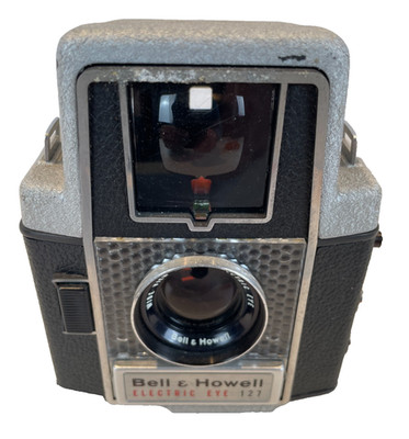 Vintage Bell & Howell Electric Eye 127 Wide View Eye