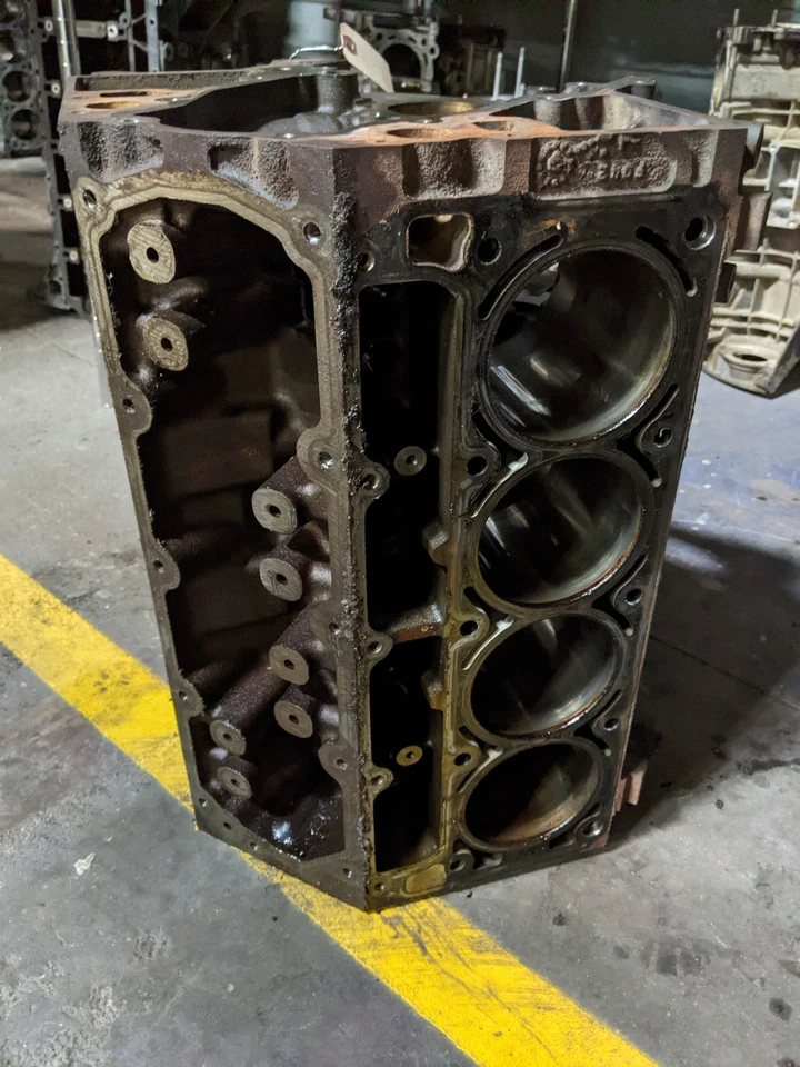 Bloque de cilindros de motor para 10-16 GMC Savana 2500 6,0 Foto 2 de 4