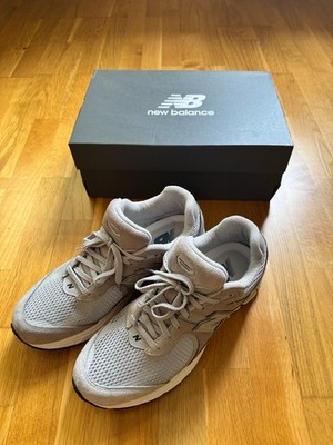 New Balance 2002R grau Gr. 45 