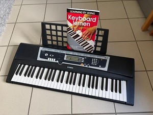 Keyboard Yamaha YPT-210